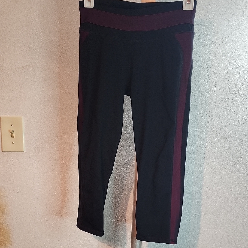 Fabletics Athletic Cropped Leggings